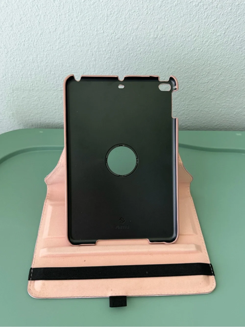 🌸3/$10🌸Marble Watercolor Tablet Folio Case in Pink